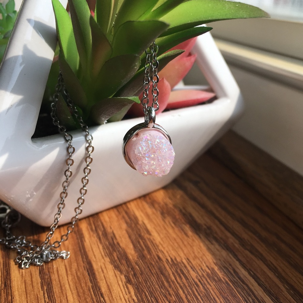 🌸Lavender Druzy Stone Raw Cut Necklace- NO NICKEL - Picture 2 of 12